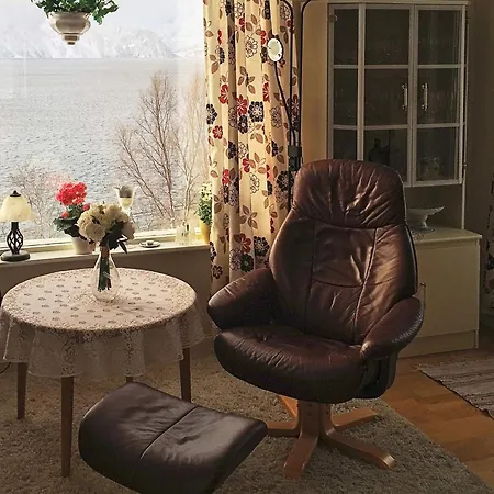 4 Star In Semesterbostad Olderdalen